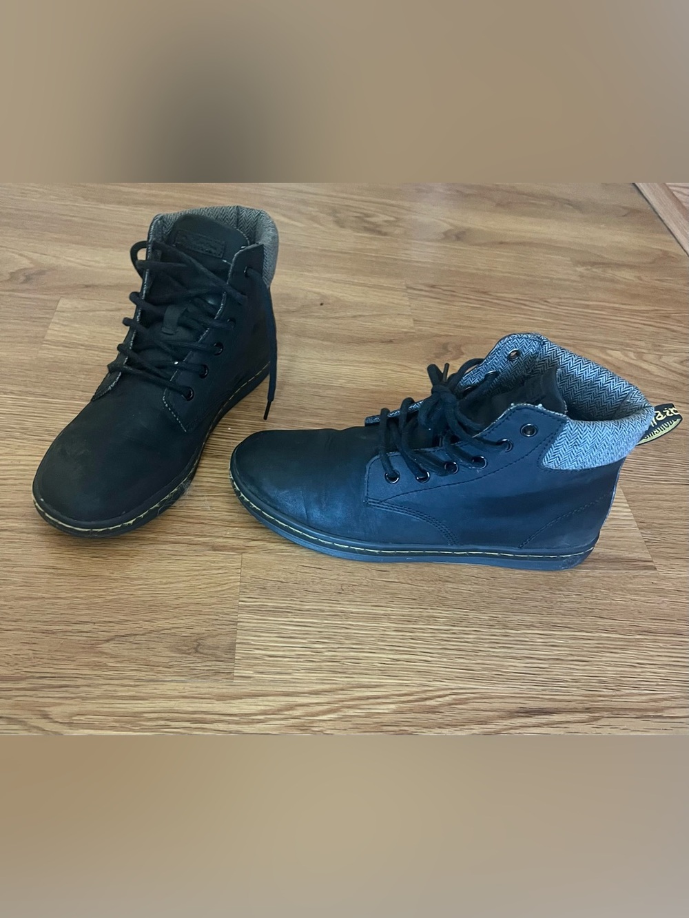 Doc Martens leather Maelly boots women's 8 M Dr Marten Docs